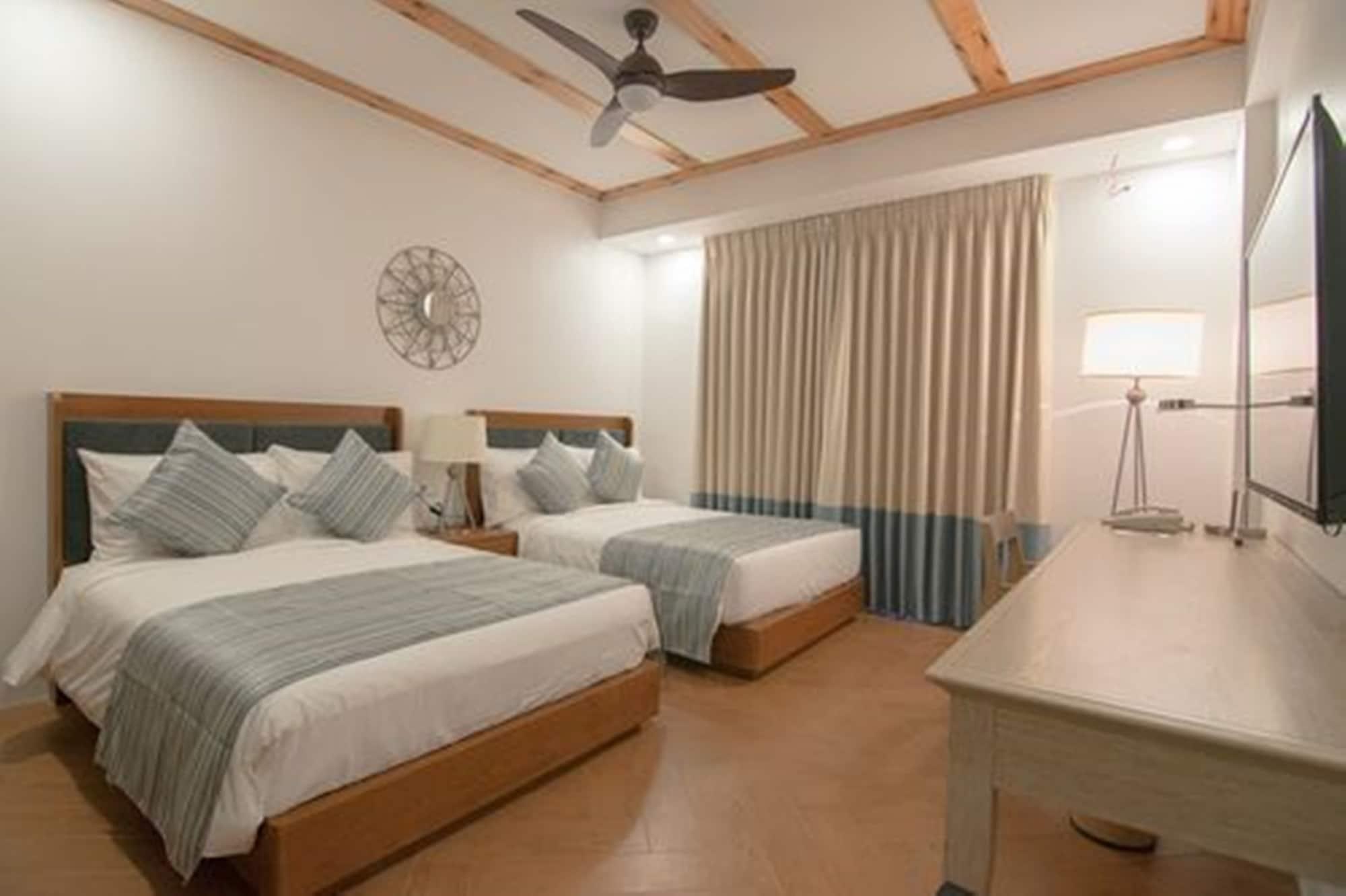 Thunderbird Resorts - Rizal Binangonan Esterno foto