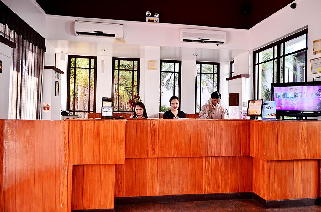 Thunderbird Resorts - Rizal Binangonan Esterno foto
